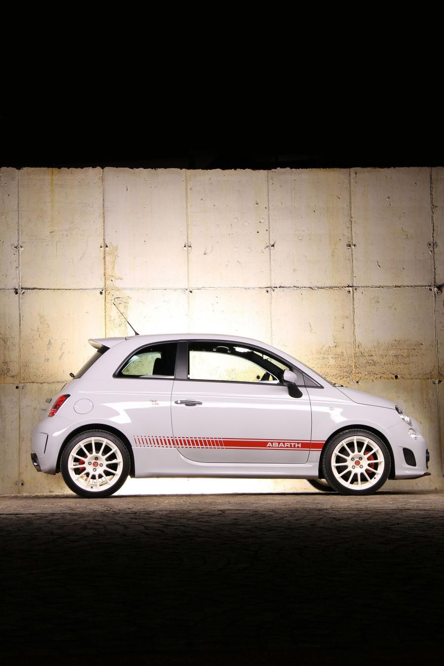  Abarth 500 esseesse 2012 года  (ZA) (фото 6 из 16)
